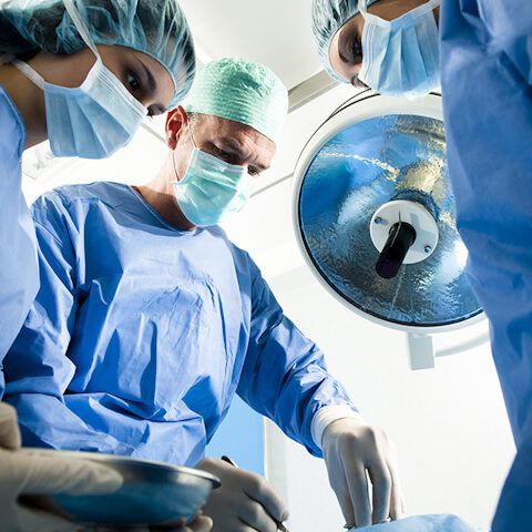 surgeons-operating-2
